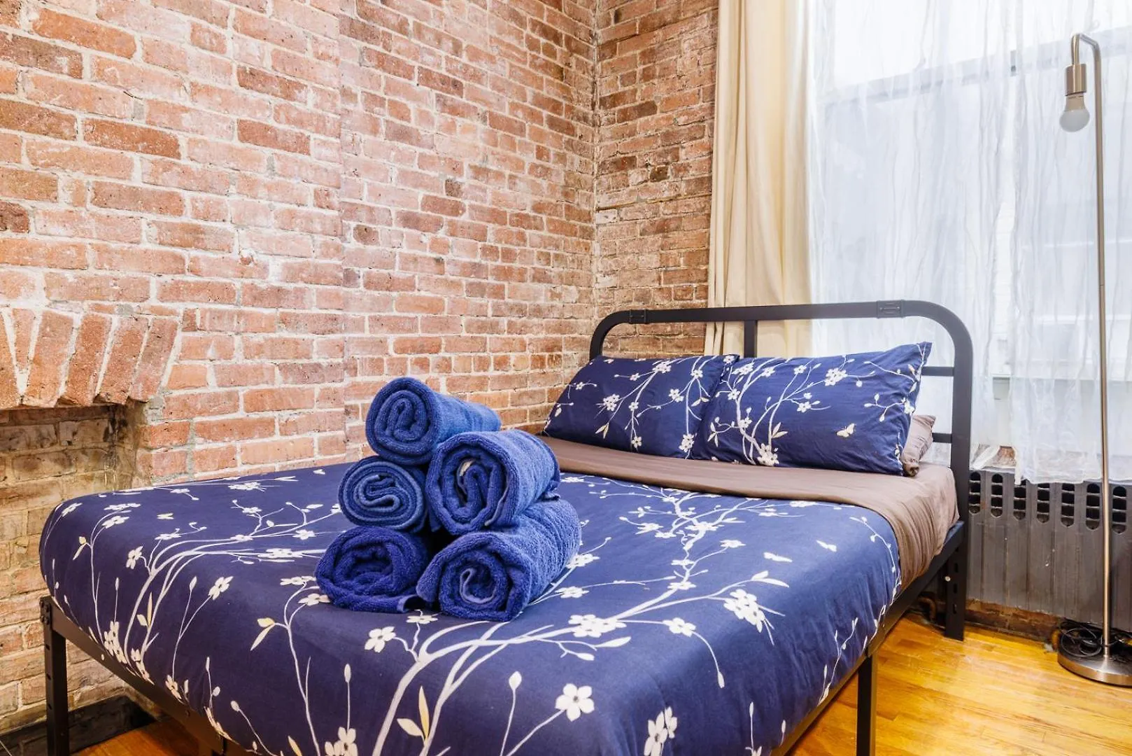 Studios In New York 0*,